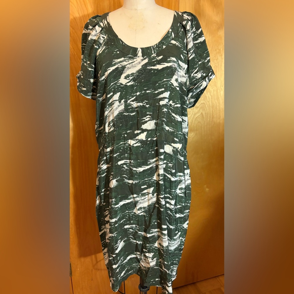 Barney’s coop twelfth st by Cynthia Vincent silk dress size s ( read)
